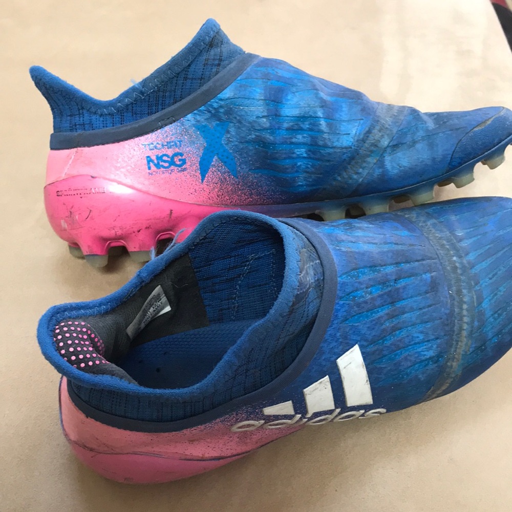 Cleats - Picture 6 of 8